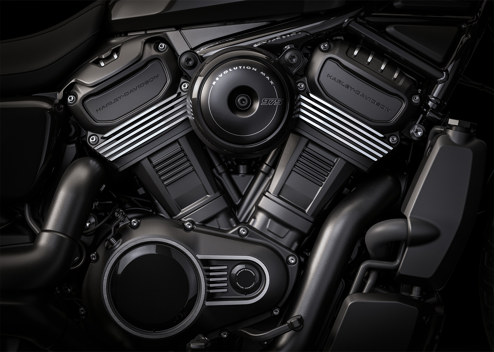 2026-nightster-beauty-blacked-out-ls